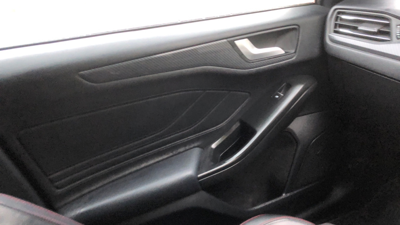 Ford Focus 1.5 EcoBlue 120 ST-Line X 5dr Auto Diesel Estate